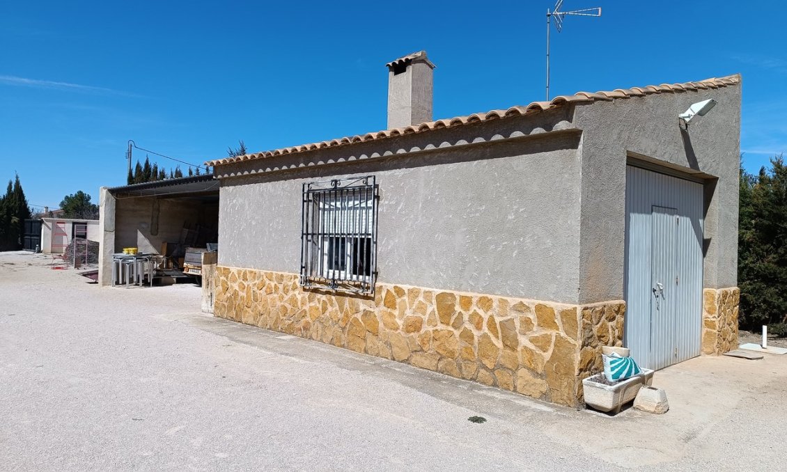 Segunda mano - Villa -
Yecla - Inland