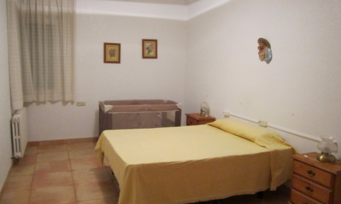 Segunda mano - Villa -
Yecla - Inland