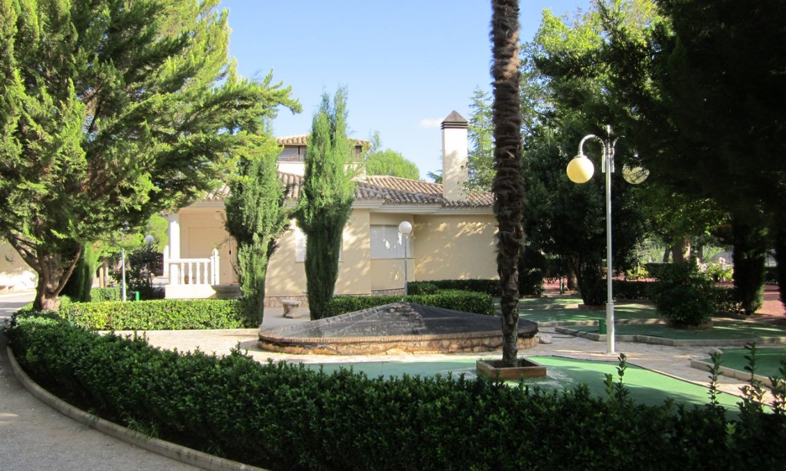 Segunda mano - Villa -
Yecla - Inland