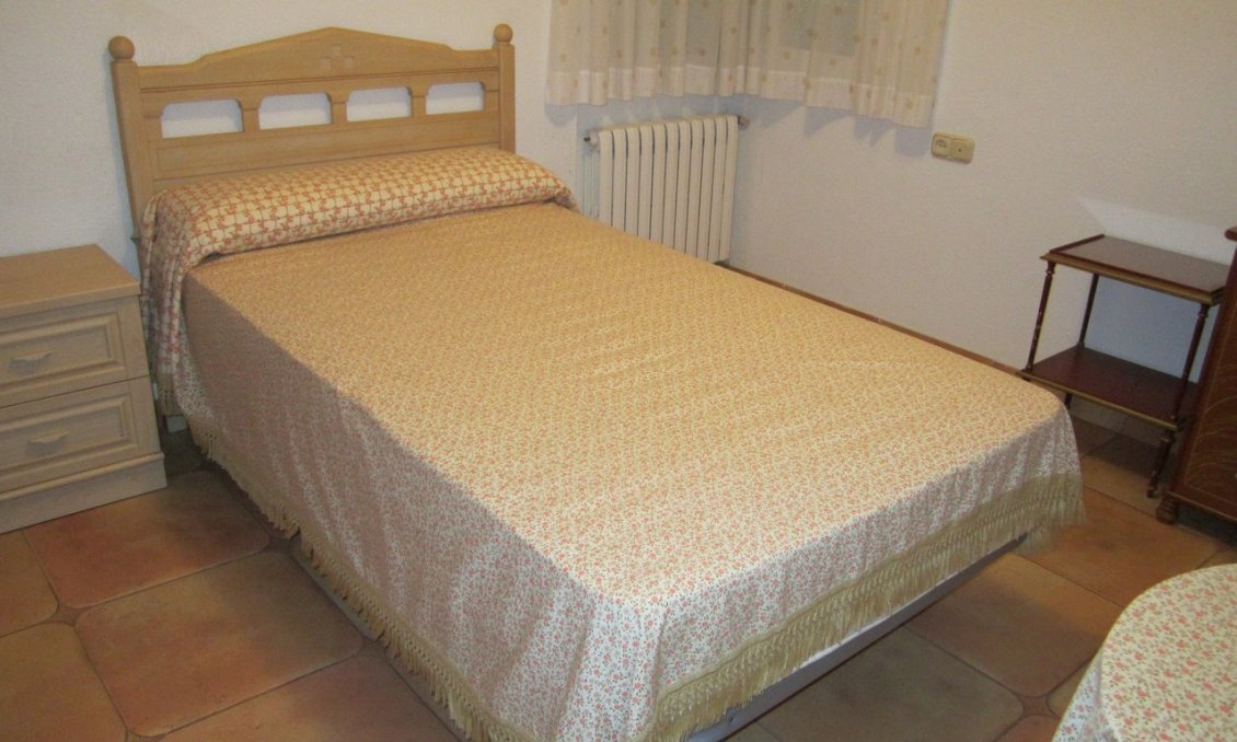 Segunda mano - Villa -
Yecla - Inland