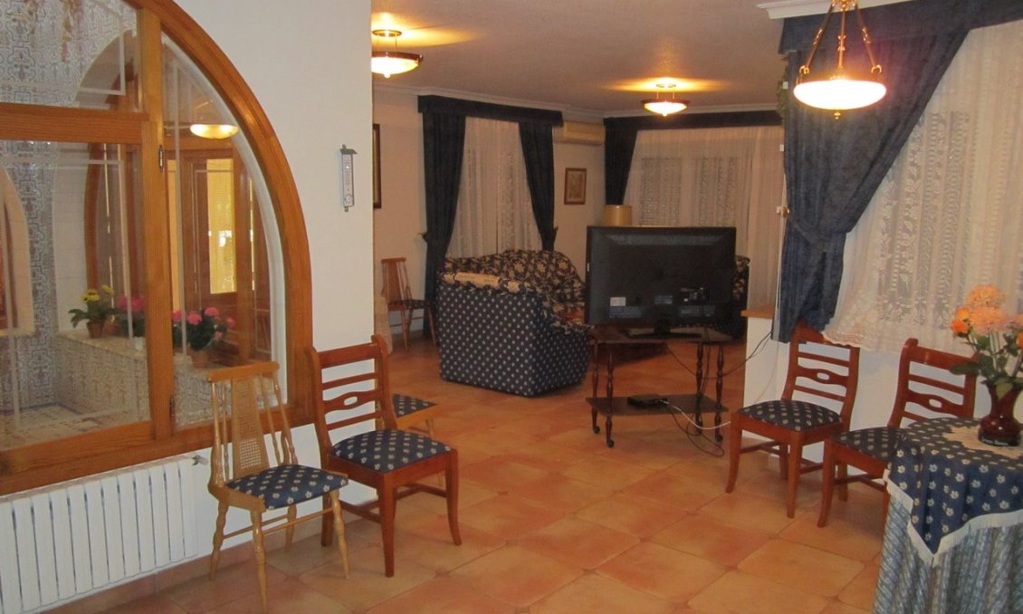 Segunda mano - Villa -
Yecla - Inland
