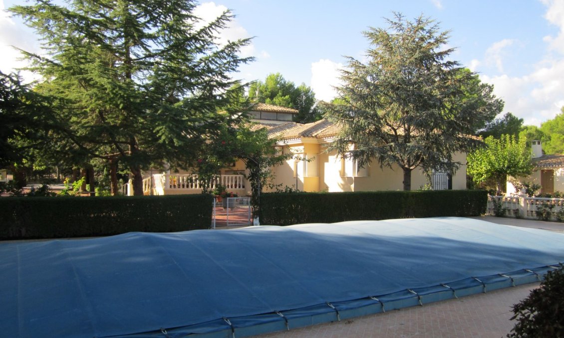 Segunda mano - Villa -
Yecla - Inland