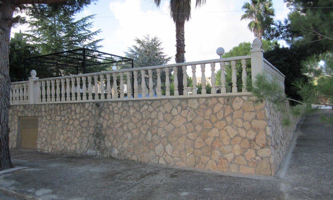 Segunda mano - Villa -
Yecla - Inland