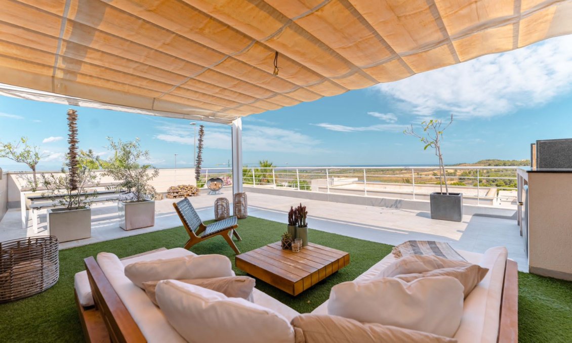 Használt Ingatlanok - Villa -
San Miguel de Salinas - Inland