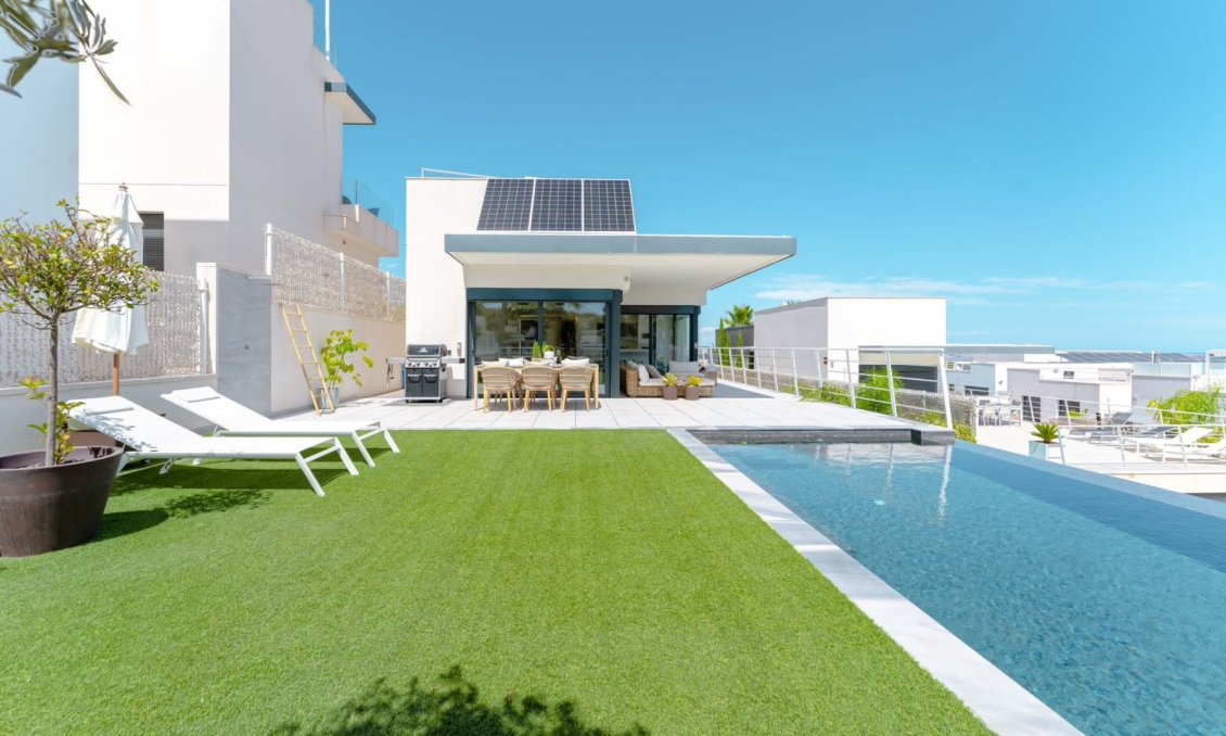 Használt Ingatlanok - Villa -
San Miguel de Salinas - Inland