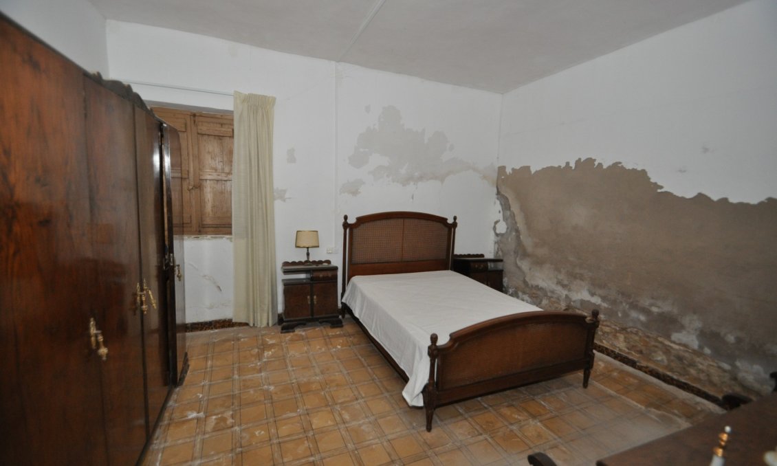 Segunda mano - Villa -
Chinorlet - Inland