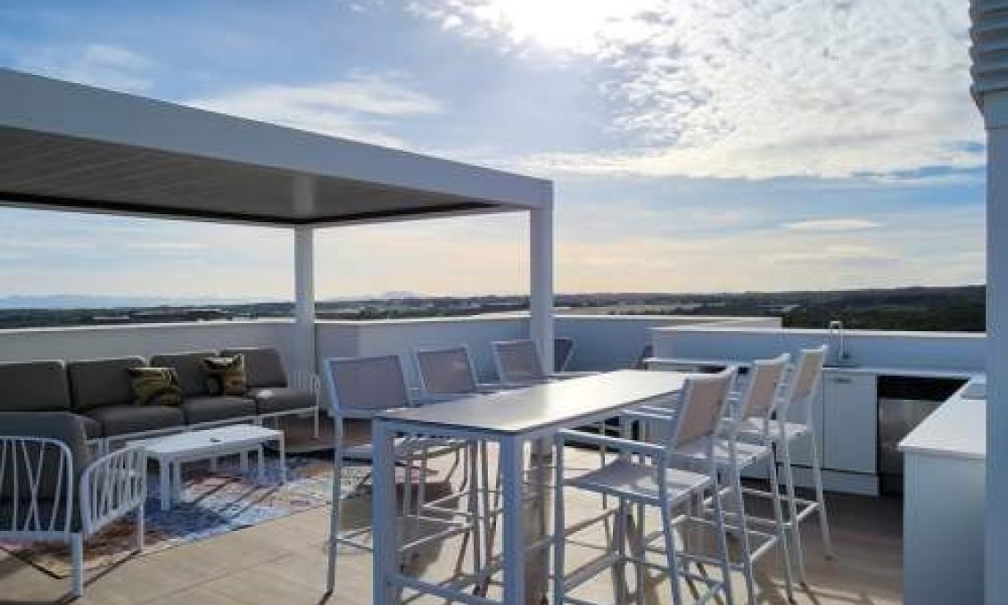Használt Ingatlanok - Tetőtéri lakás -
Campoamor - Costa Blanca