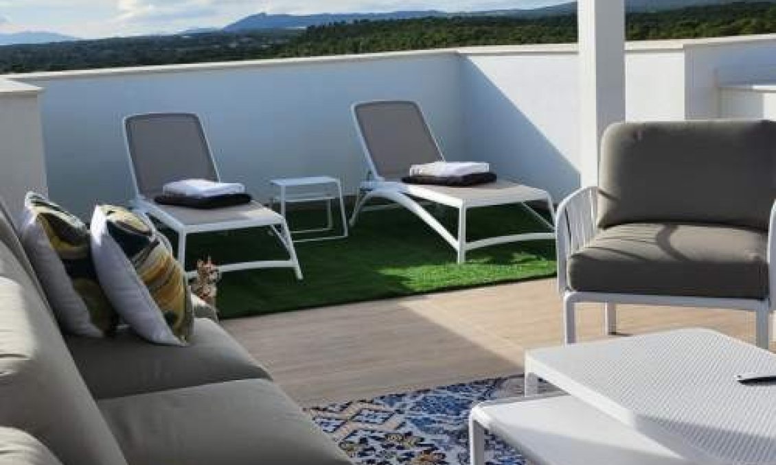Használt Ingatlanok - Tetőtéri lakás -
Campoamor - Costa Blanca