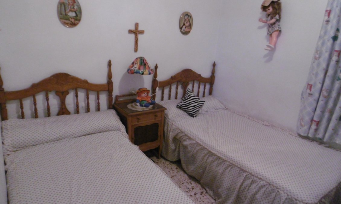 Segunda mano - Villa -
Yecla - Inland