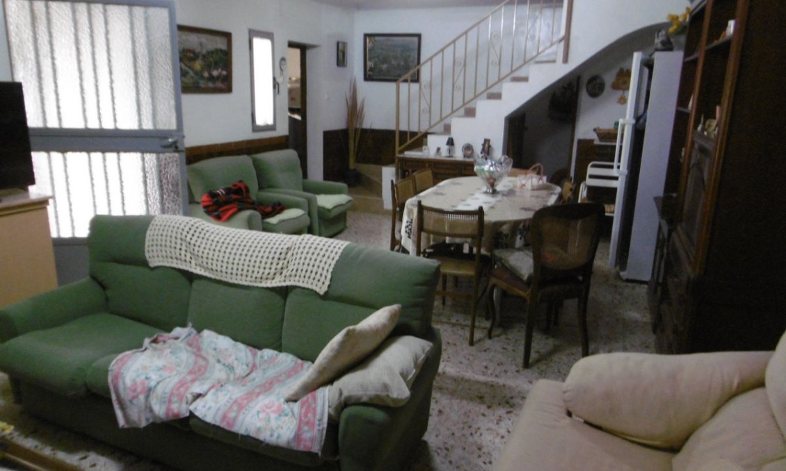 Segunda mano - Villa -
Yecla - Inland