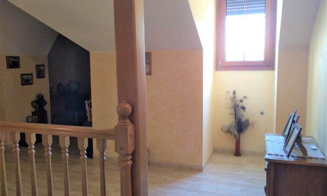 Segunda mano - Villa -
Aspe - Inland
