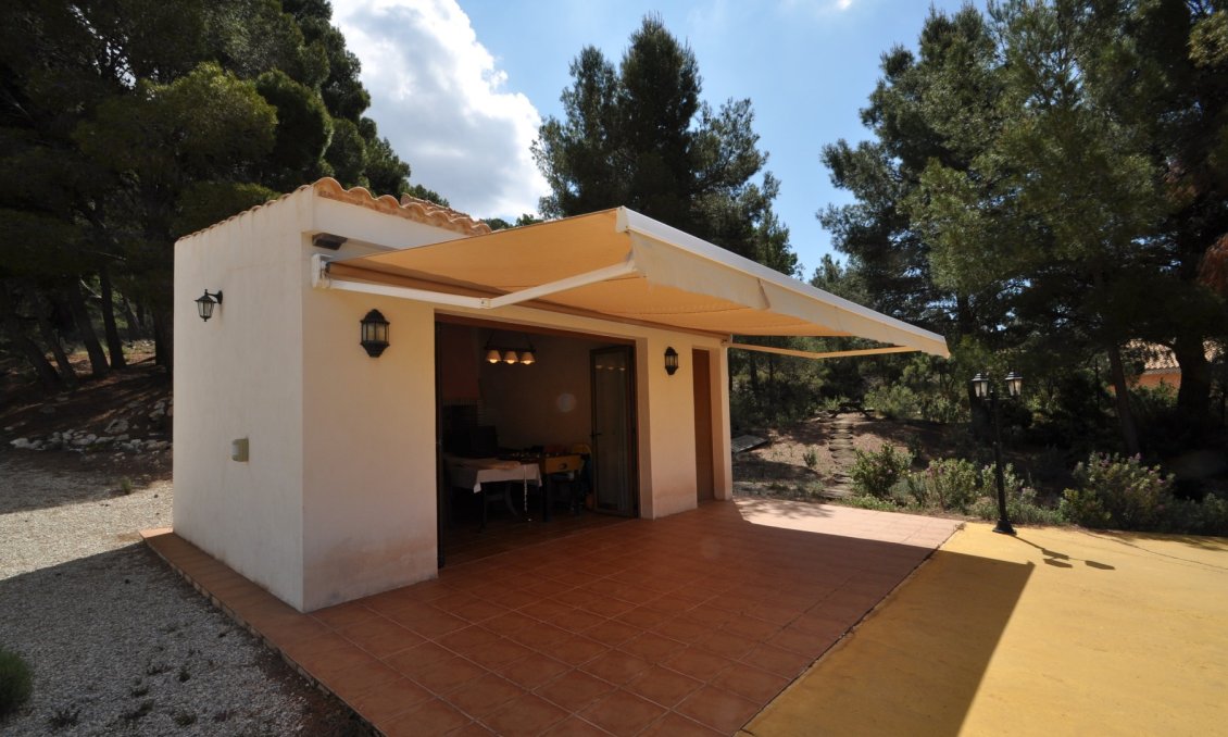 Segunda mano - Villa -
Castalla - Inland