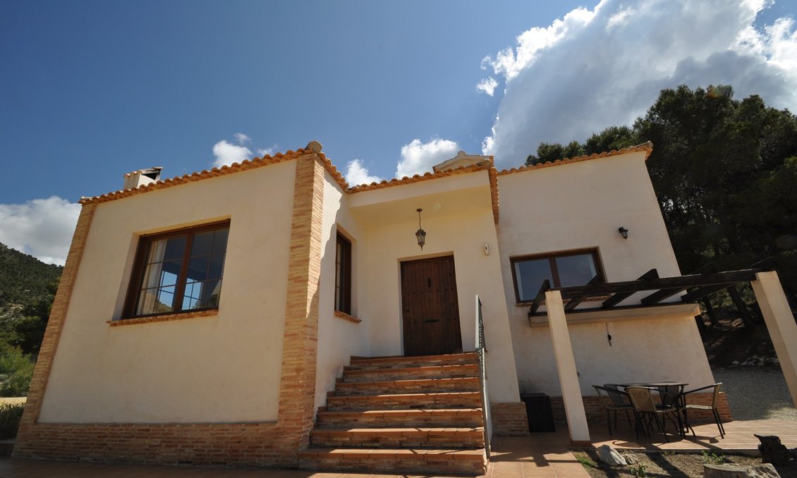 Segunda mano - Villa -
Castalla - Inland