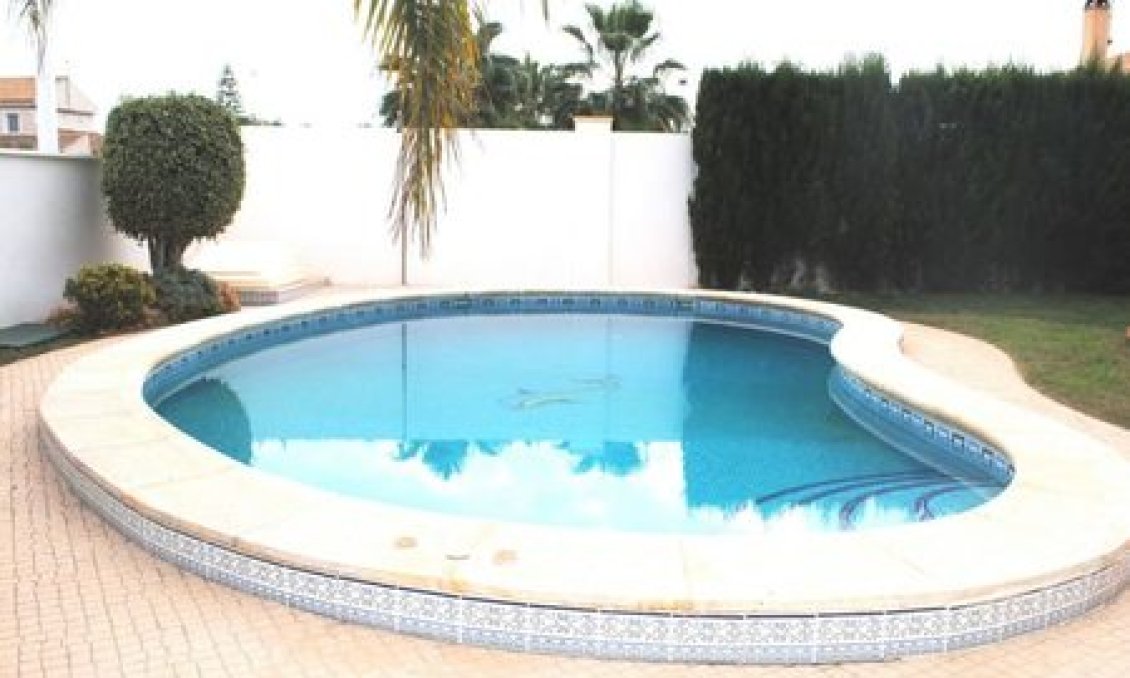 Segunda mano - Villa -
La Zenia - Costa Blanca