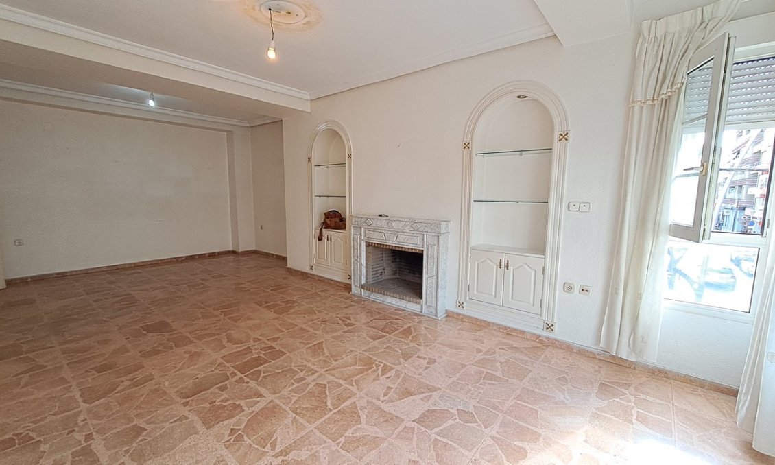 Használt Ingatlanok - Apartman -
Torrevieja - Costa Blanca