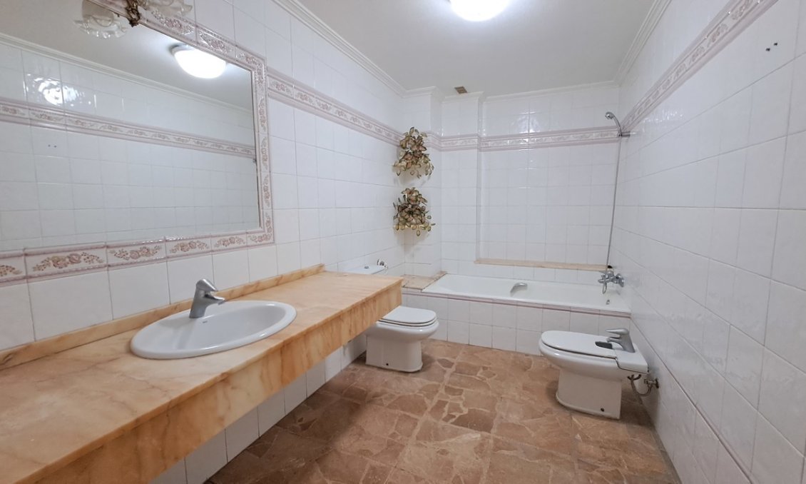 Használt Ingatlanok - Apartman -
Torrevieja - Costa Blanca