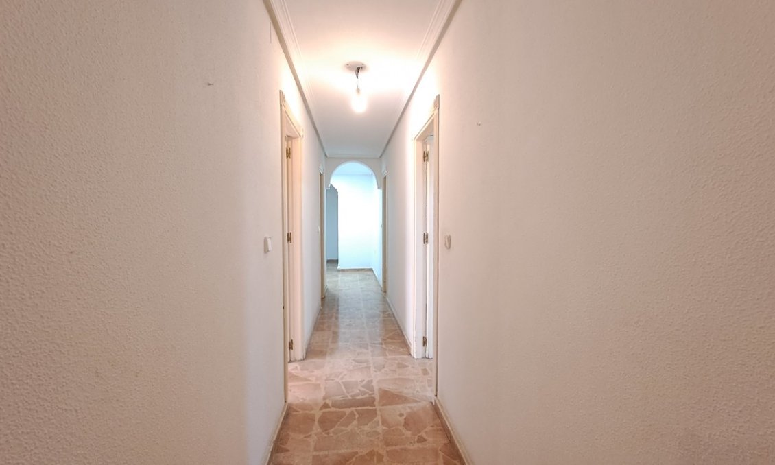 Használt Ingatlanok - Apartman -
Torrevieja - Costa Blanca