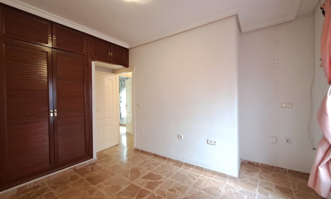 Használt Ingatlanok - Apartman -
Torrevieja - Costa Blanca