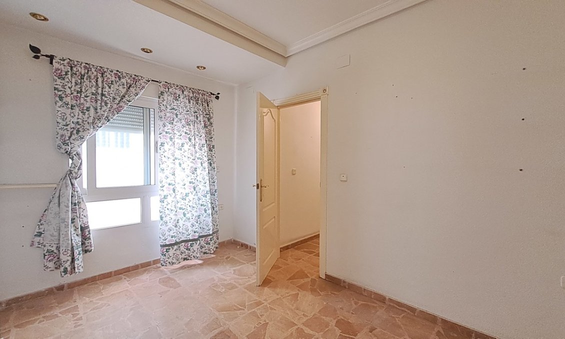Használt Ingatlanok - Apartman -
Torrevieja - Costa Blanca