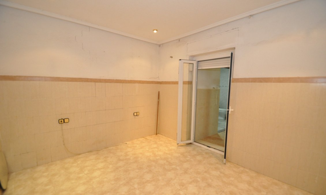 Segunda mano - Town House -
Novelda - Inland
