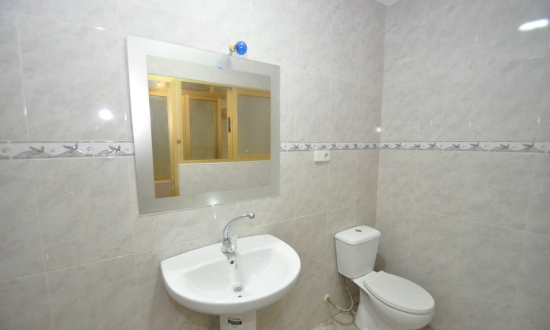 Segunda mano - Town House -
Novelda - Inland