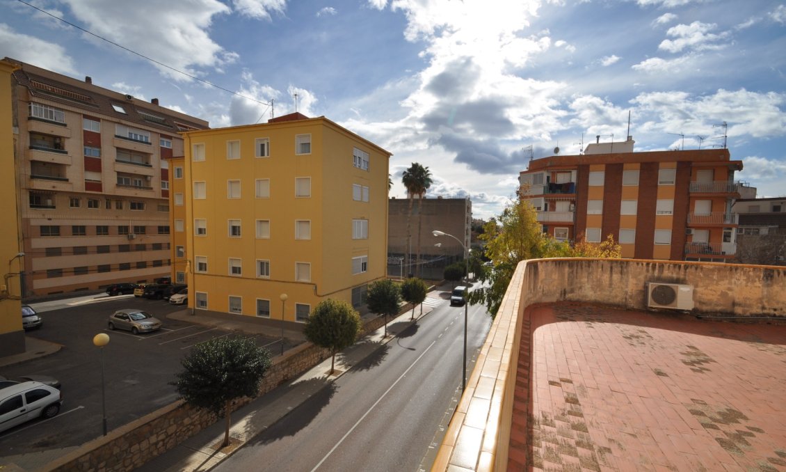 Segunda mano - Town House -
Petrer - Inland