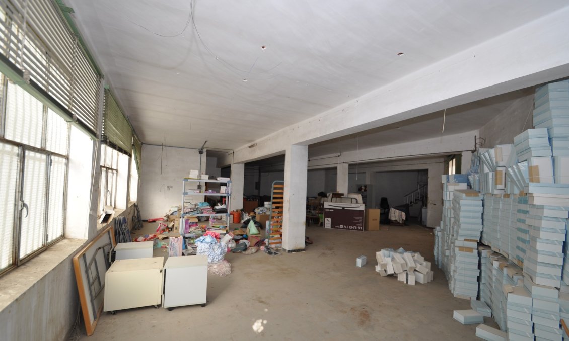 Segunda mano - Town House -
Petrer - Inland