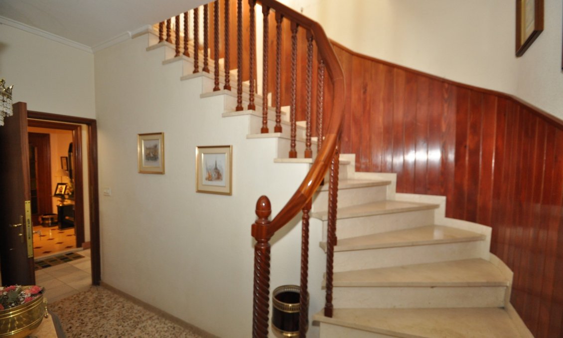 Segunda mano - Town House -
Petrer - Inland