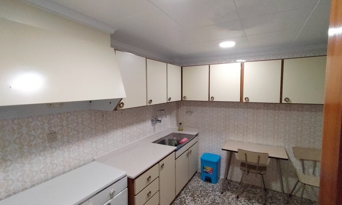 Segunda mano - Apartamento -
Sax - Inland