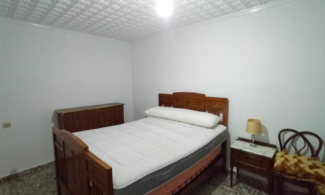 Segunda mano - Apartamento -
Sax - Inland