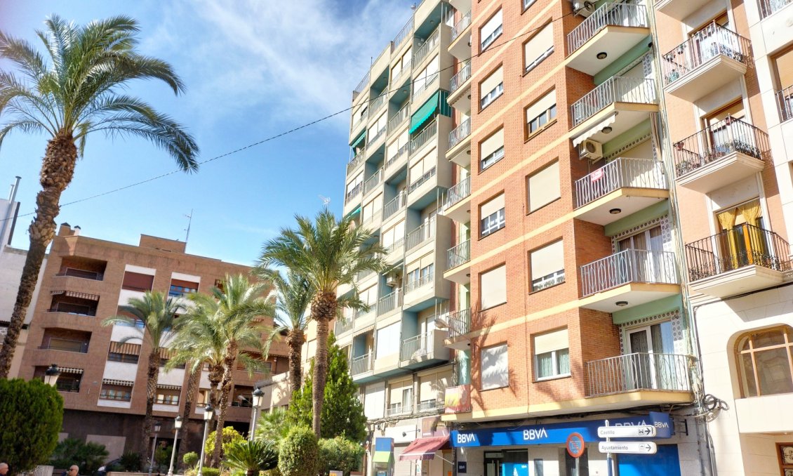 Segunda mano - Apartamento -
Sax - Inland