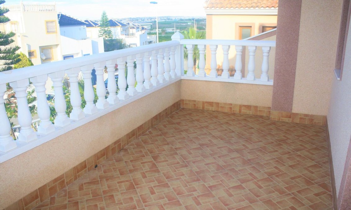 Segunda mano - Town House -
Los Altos - Costa Blanca