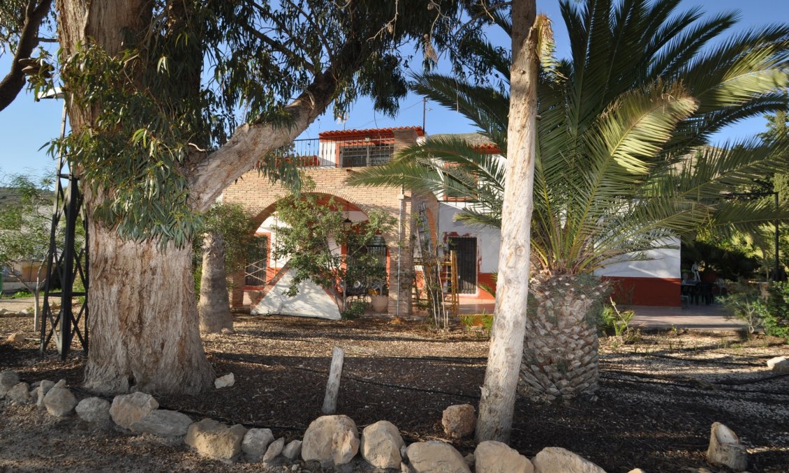 Segunda mano - Villa -
Fortuna - Inland