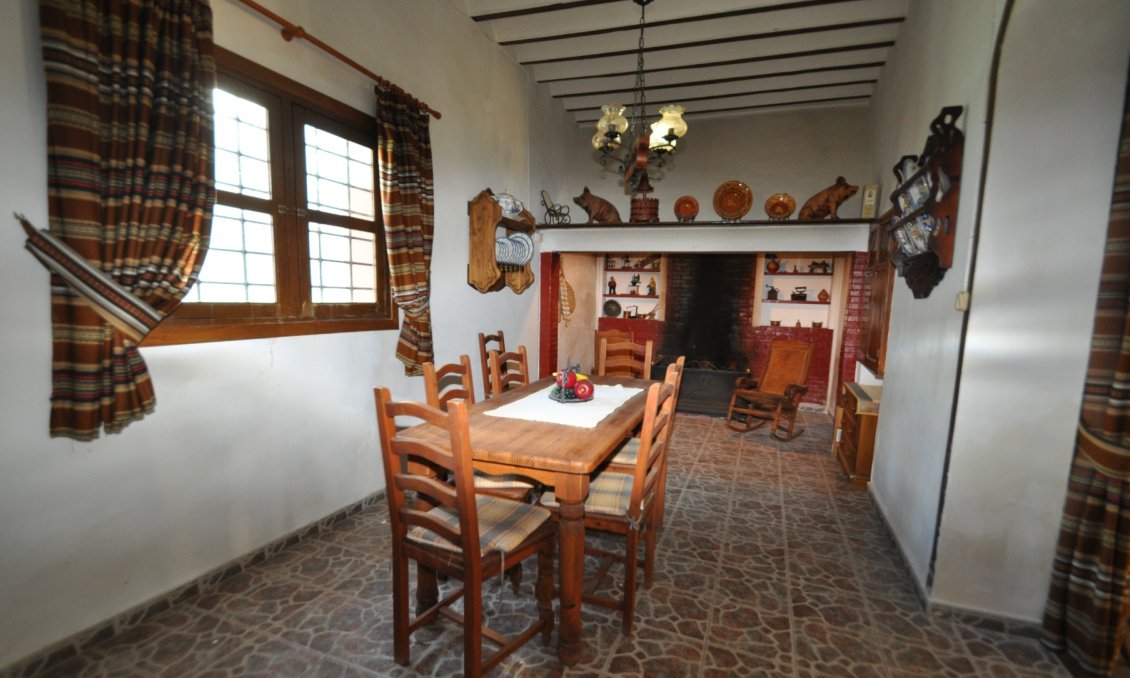 Segunda mano - Villa -
Fortuna - Inland