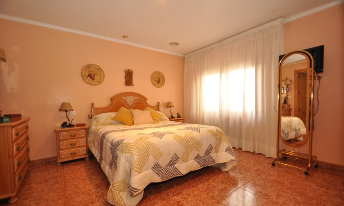 Segunda mano - Town House -
Pinoso - Inland
