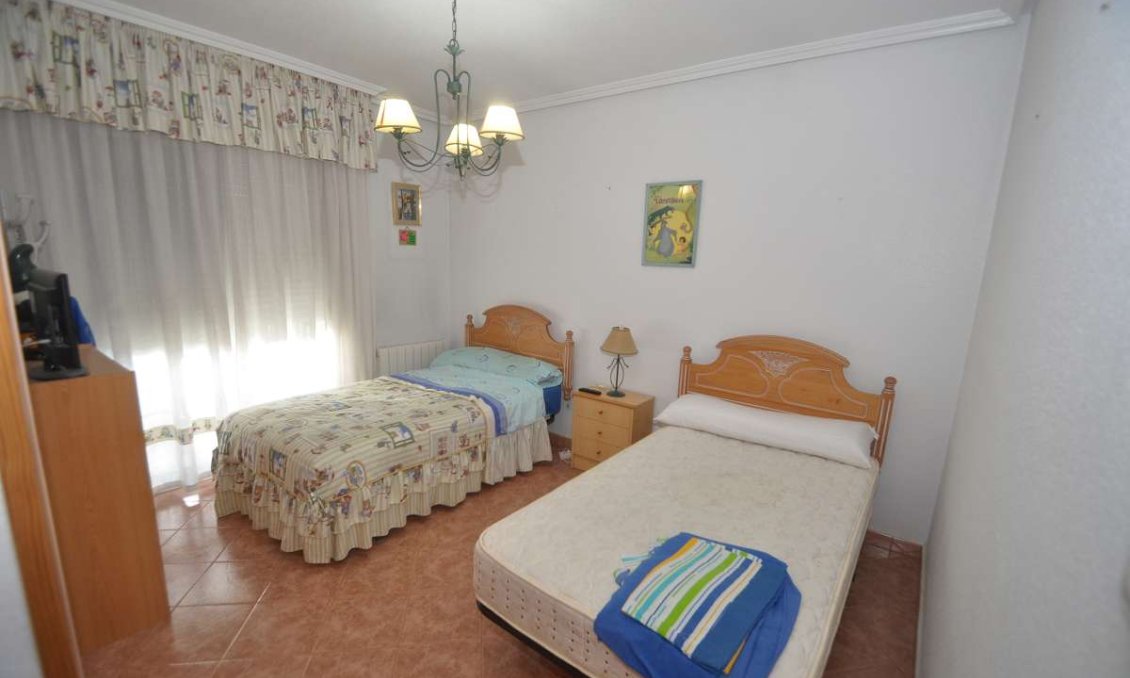 Segunda mano - Town House -
Pinoso - Inland