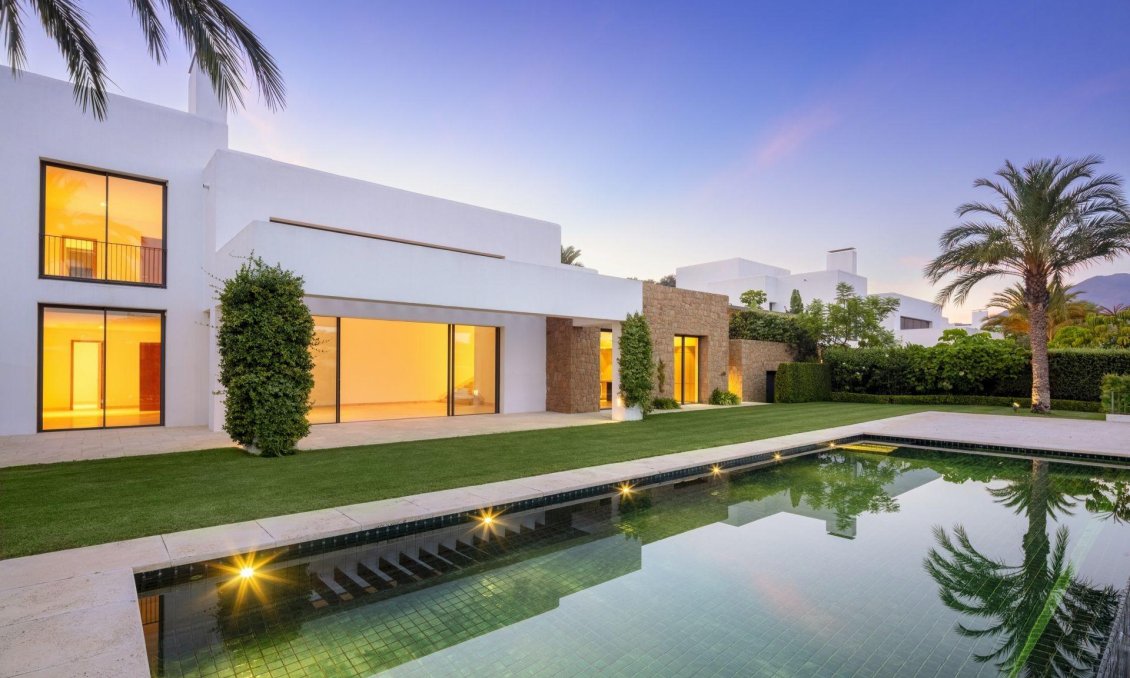 Új építésű - Villa -
Casares - Pedregales