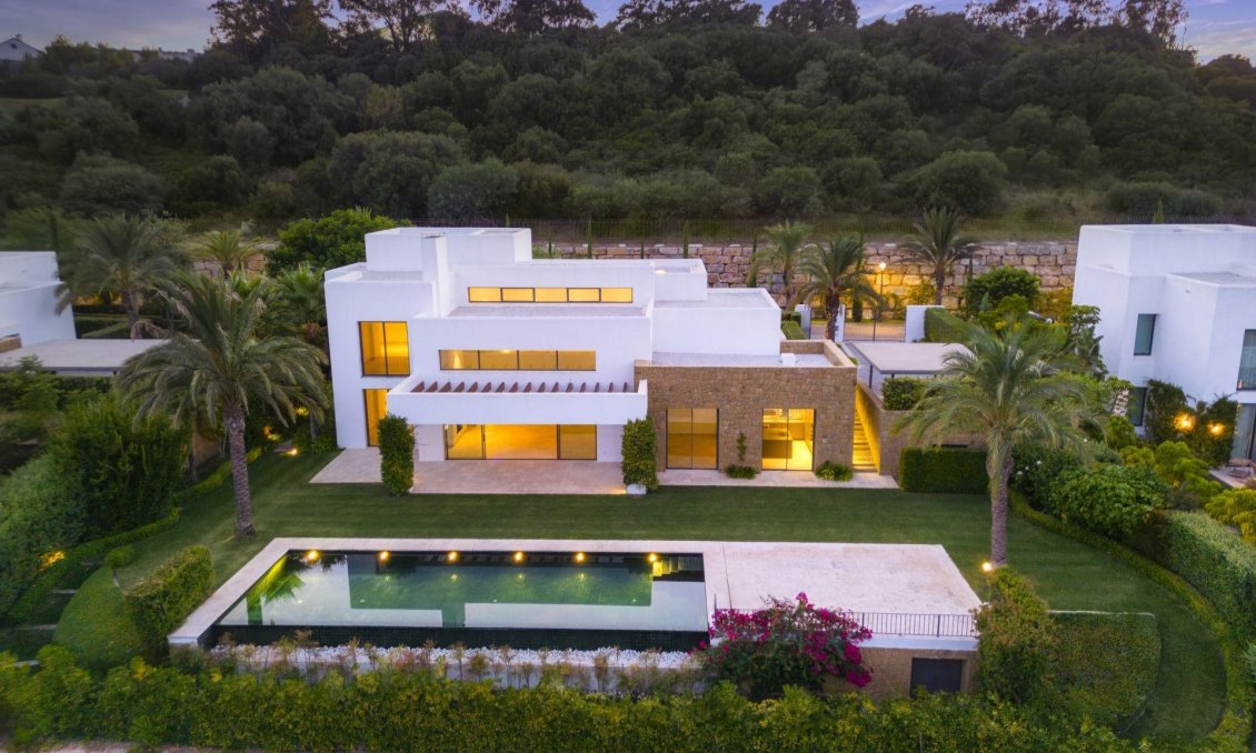 Új építésű - Villa -
Casares - Pedregales