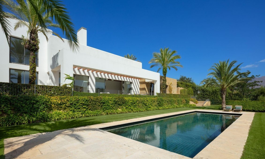 Obra nueva - Villa -
Casares - Pedregales