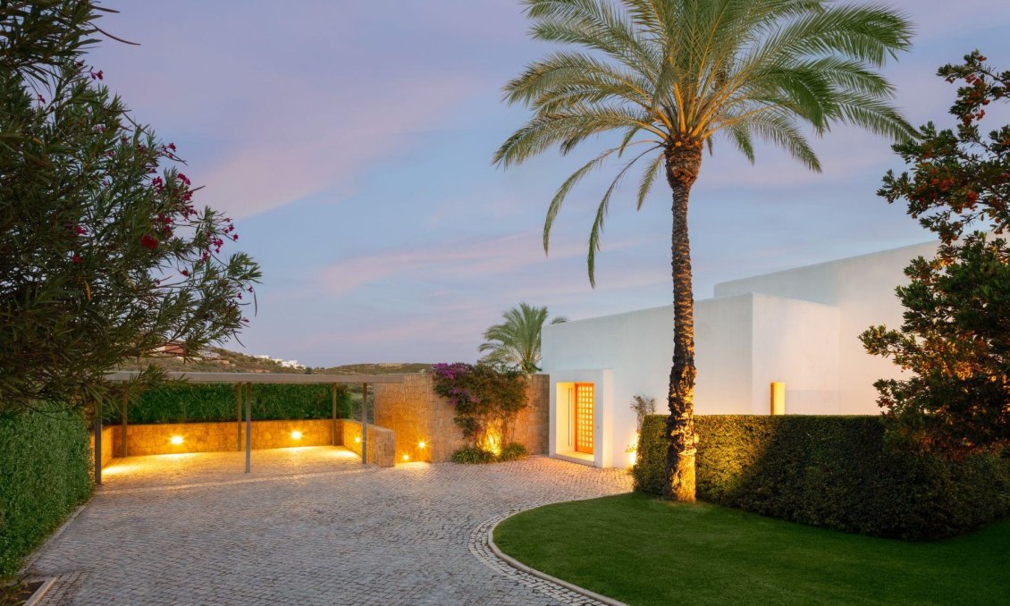 Obra nueva - Villa -
Casares - Pedregales