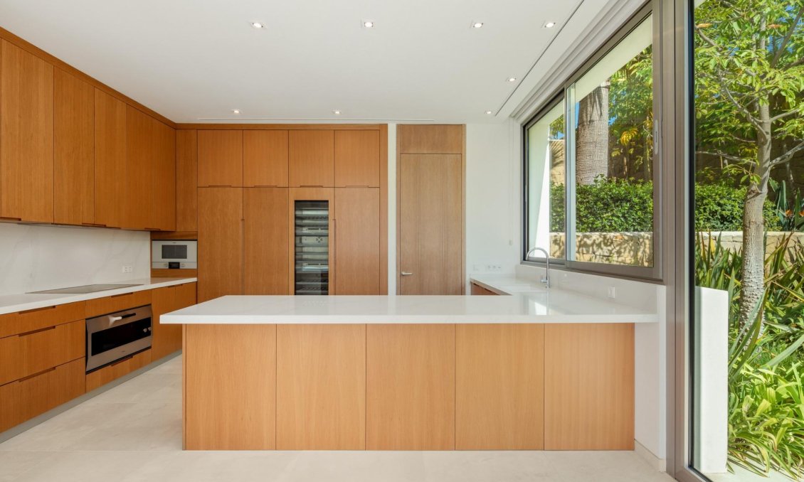 Obra nueva - Villa -
Casares - Pedregales