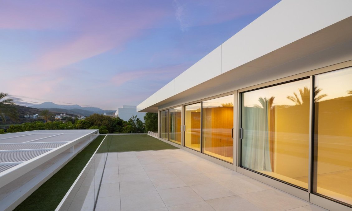 Obra nueva - Villa -
Casares - Pedregales