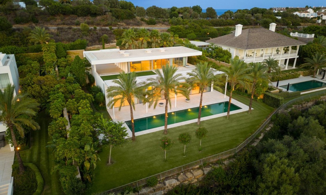 Obra nueva - Villa -
Casares - Pedregales