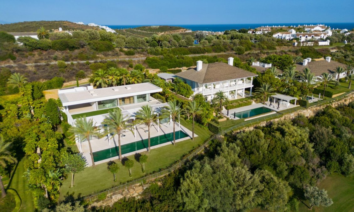 Obra nueva - Villa -
Casares - Pedregales