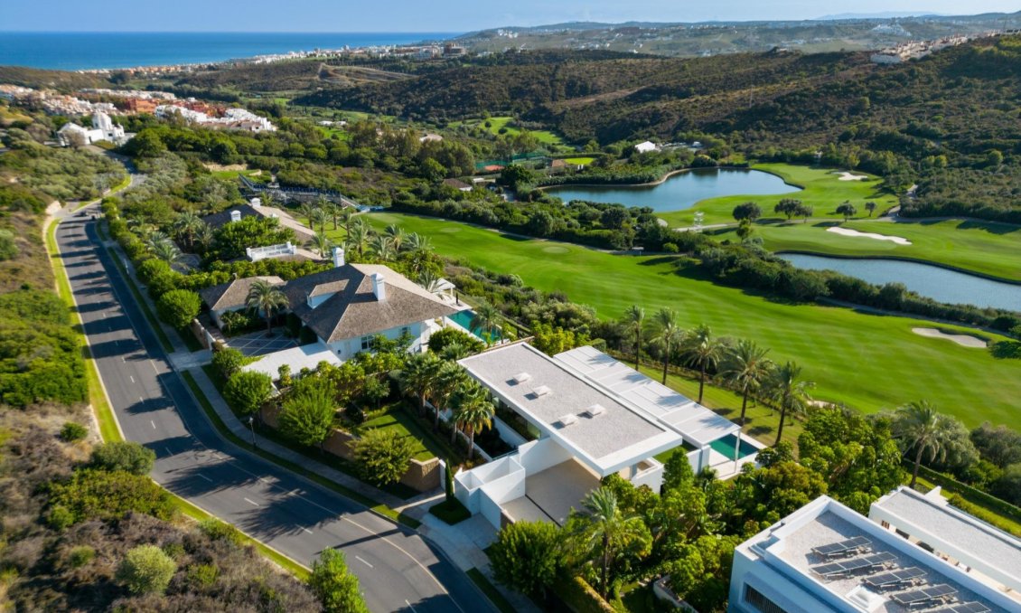 Obra nueva - Villa -
Casares - Pedregales
