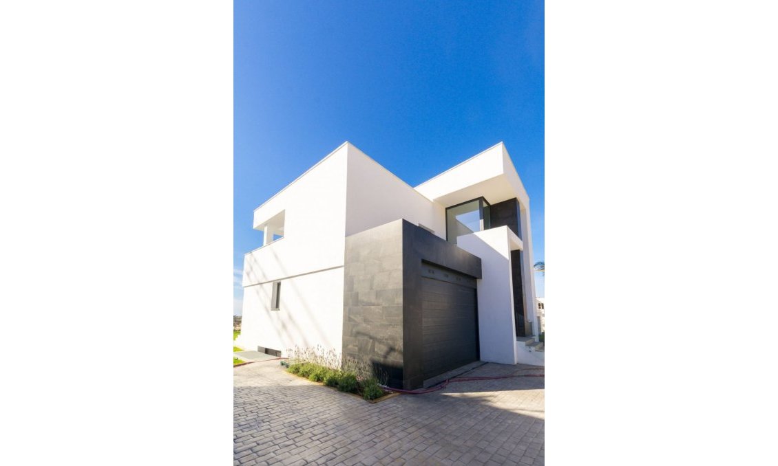 Obra nueva - Villa -
Málaga - Limonar