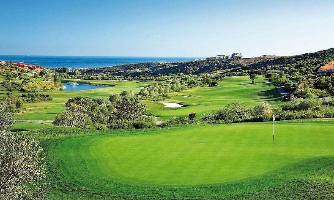 Obra nueva - Ático -
Estepona - Estepona Golf