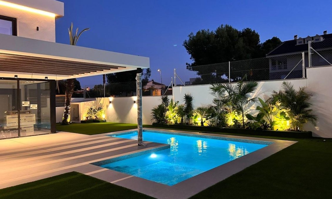 Neue Gebäude - Town House -
Orihuela Costa - Montezenia