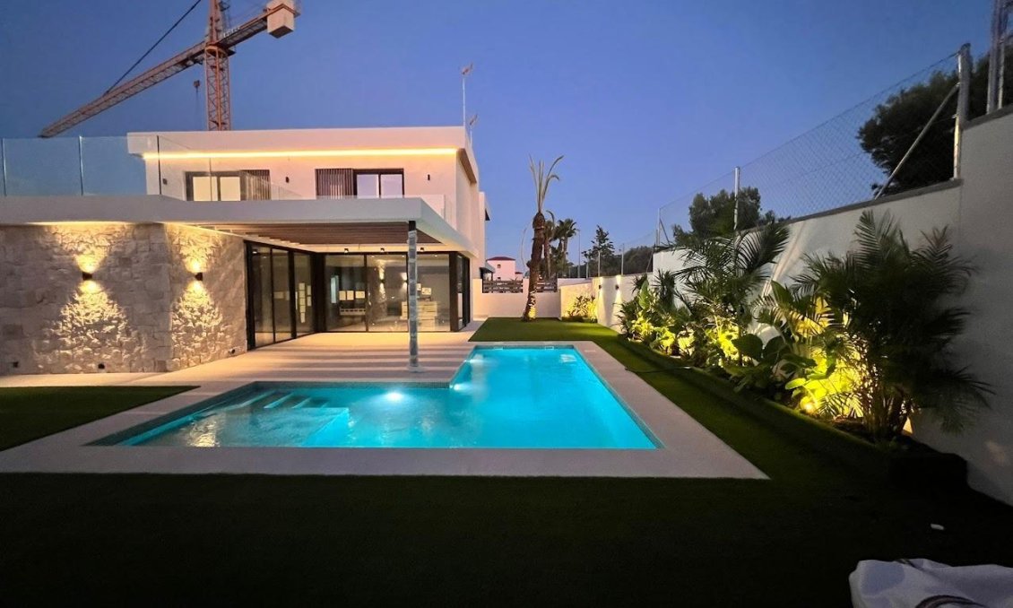 Neue Gebäude - Town House -
Orihuela Costa - Montezenia