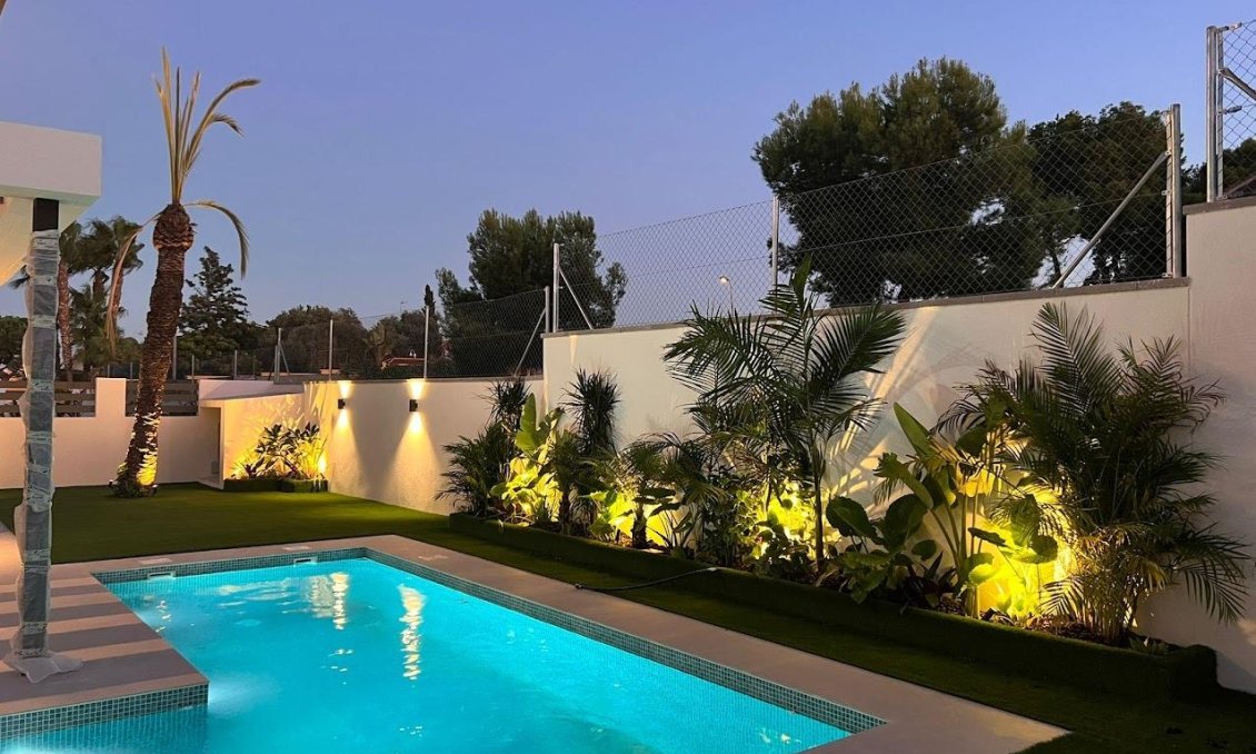 Neue Gebäude - Town House -
Orihuela Costa - Montezenia